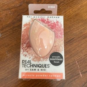 Real techniques powder sponge
